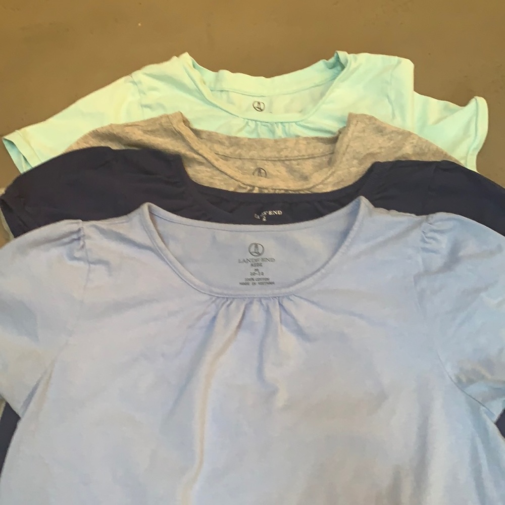 5 Land’s End T-shirts